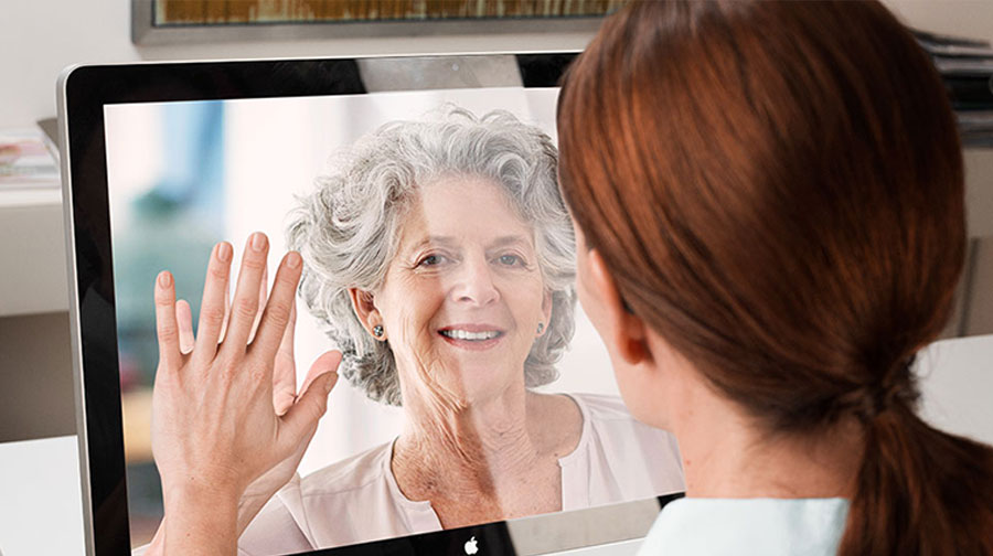 two people using connectclip to chat over computer